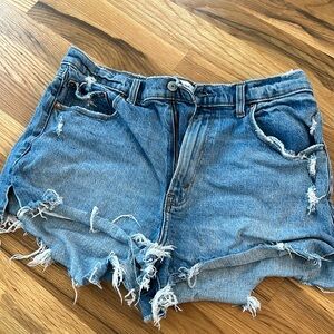 Abercrombie high rise mom shorts